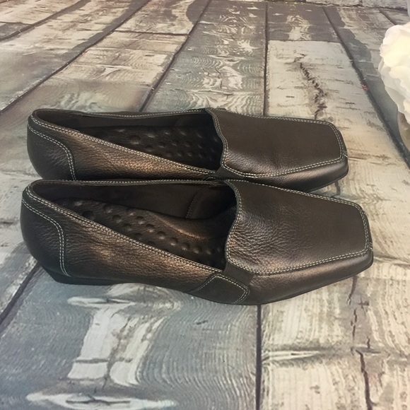 Elites by Walking Cradles Bronze Leather Loafers - Picture 2 of 8